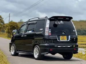 Toyota NOAH KR42 2003 Van (Used)