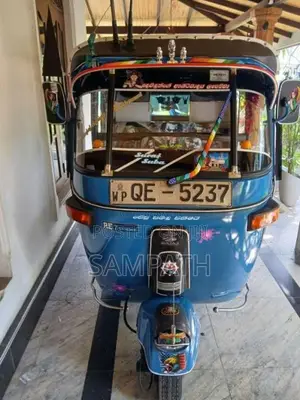 Bajaj RE 2006 Three Wheel (Used)