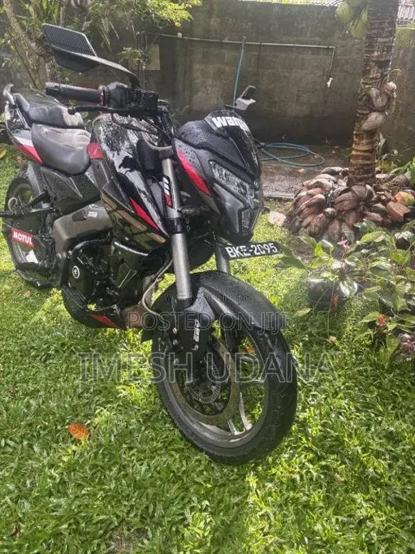 Bajaj Pulsar NS200 2025 Motorbike (Used)