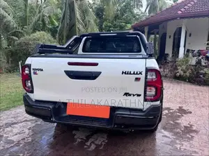 Toyota Hilux 2025 Pickup (Used)