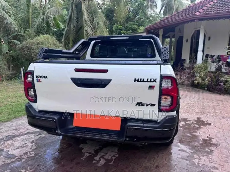 Toyota Hilux 2025 Pickup (Used)