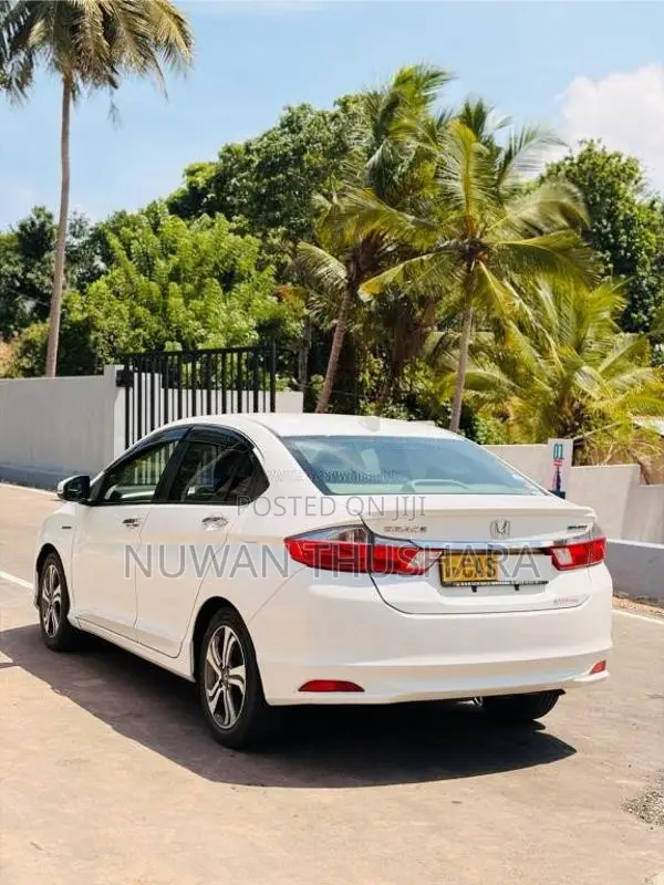 Honda Grace Ex 2016 Car (Used)