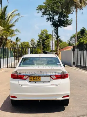 Honda Grace Ex 2016 Car (Used)