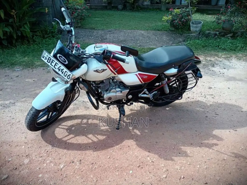 Bajaj V15 2016 Motorbike (Used)