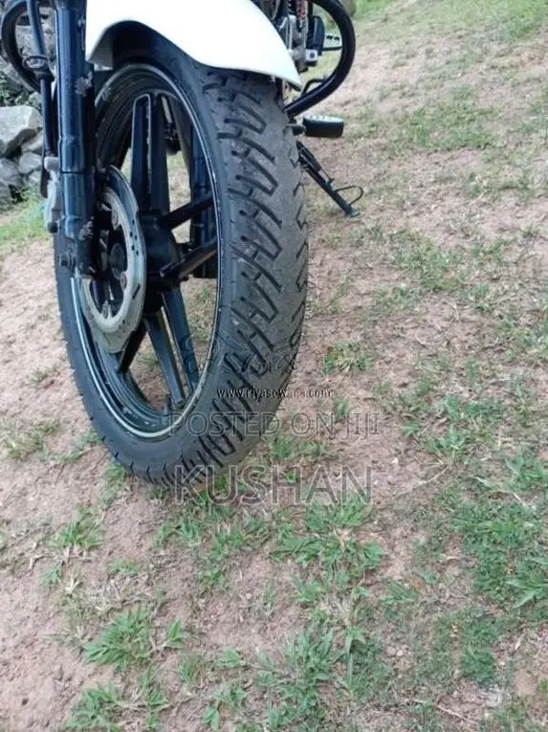 Bajaj V15 2016 Motorbike (Used)