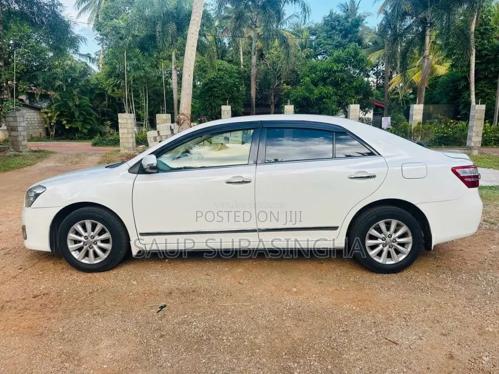 Toyota Premio 2014 Car (Used)