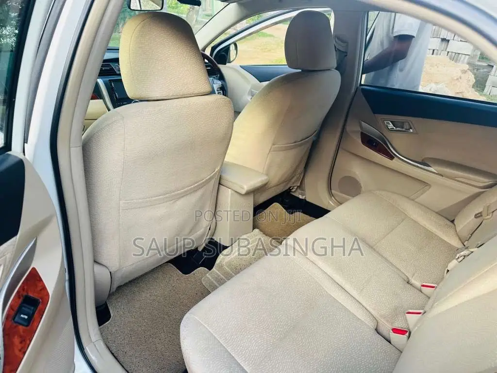 Toyota Premio 2014 Car (Used)