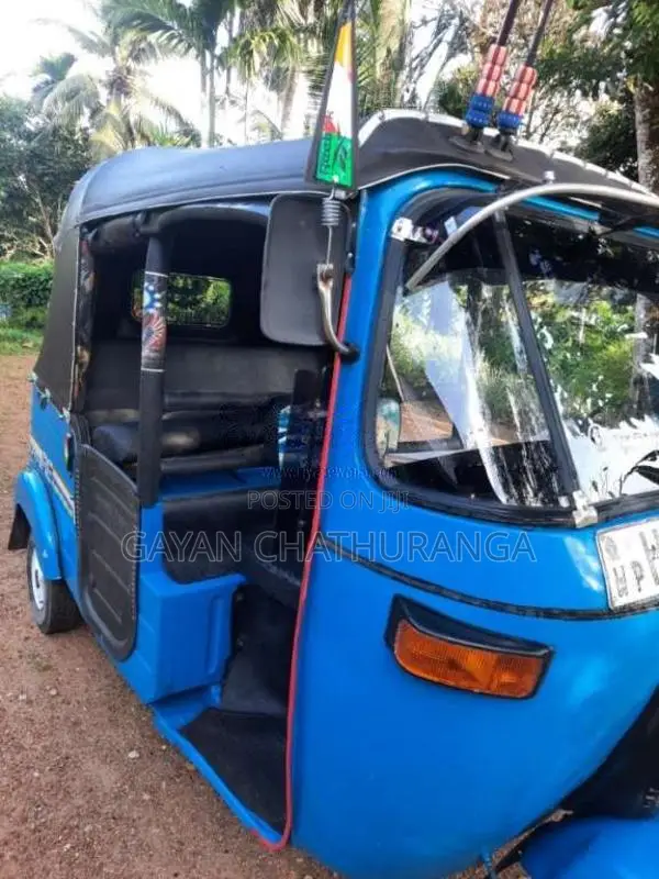 Bajaj 2 Stroke 2004 Three Wheel (Used)