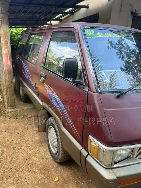 Toyota CR26 1983 Van (Used)