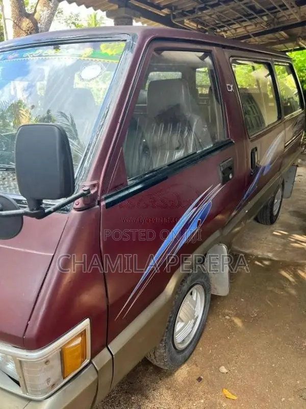 Toyota CR26 1983 Van (Used)