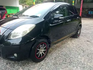 Toyota Vitz 2008 Car (Used)