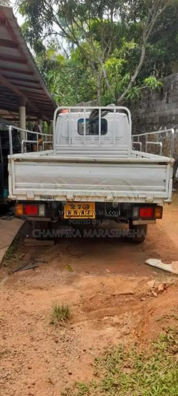 Isuzu ELF 1981 Lorry (Used)