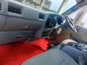 Nissan Caravan 1995 Van (Used)