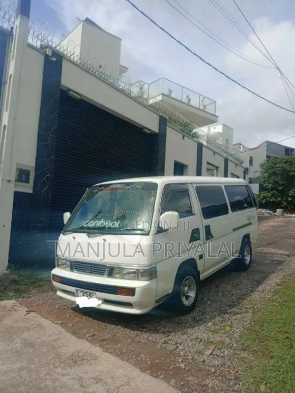Nissan Caravan 1995 Van (Used)