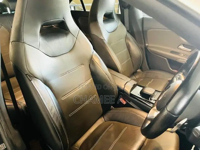 Mercedes Benz CLA 200 AMG Plus 2019