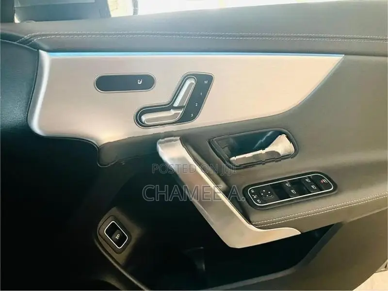 Mercedes Benz CLA 200 AMG Plus 2019