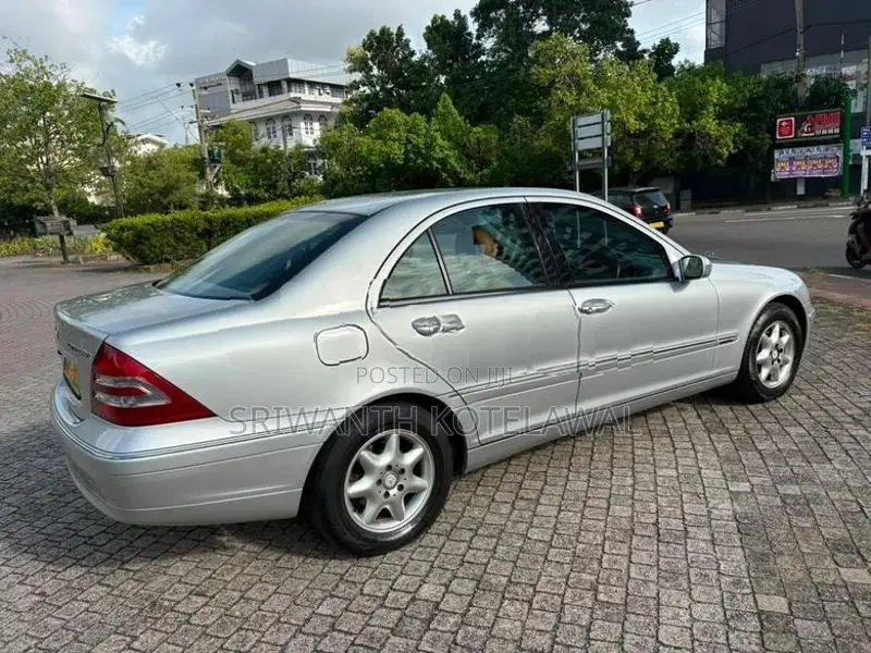Mercedes Benz C200 2001