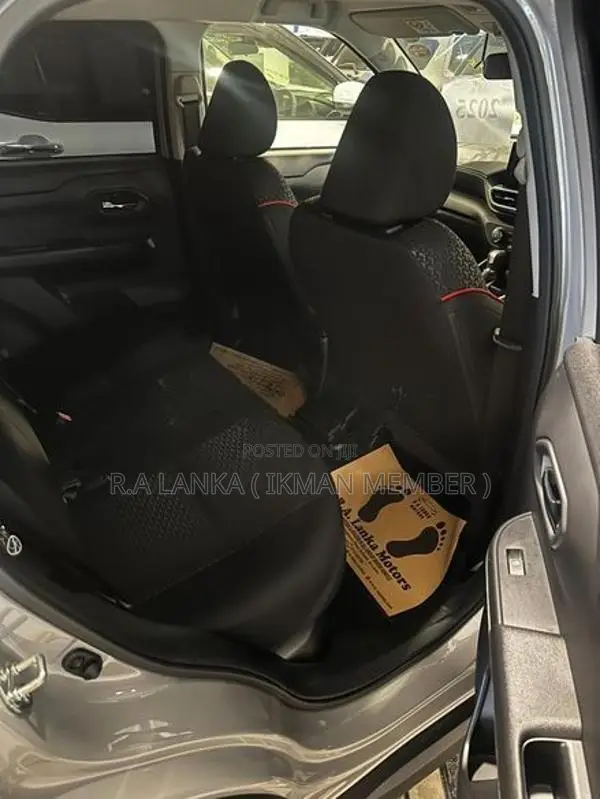 Toyota Raize Z Hybrid 2025