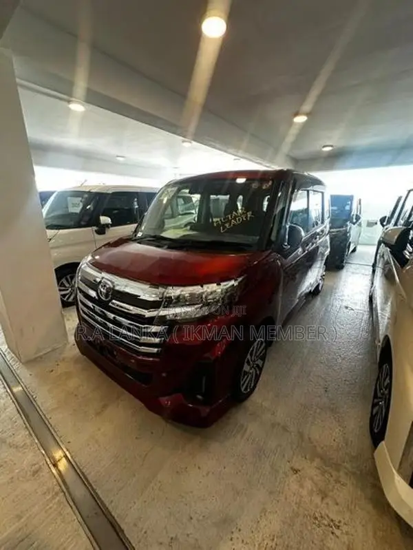 Toyota Roomy Custom G 2024