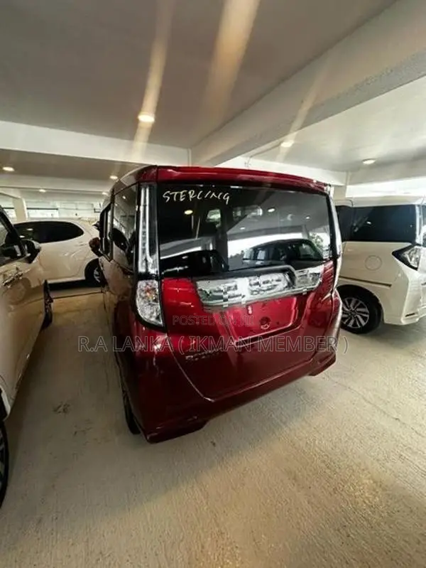 Toyota Roomy Custom G 2024