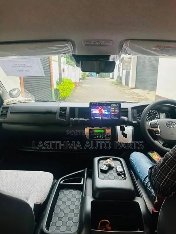 Hire A/C Van With Driver For Your Sri Lanka Tour