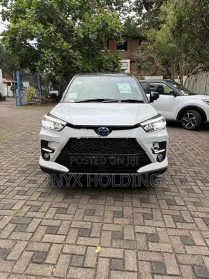 Toyota Raize Z Hybrid BSM 2026