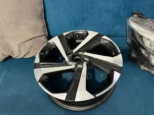 Toyota Raize Allow wheel 17'