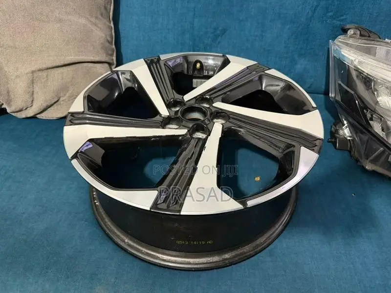 Toyota Raize Allow wheel 17'