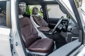 Toyota Land Cruiser Prado LC250VX 2024