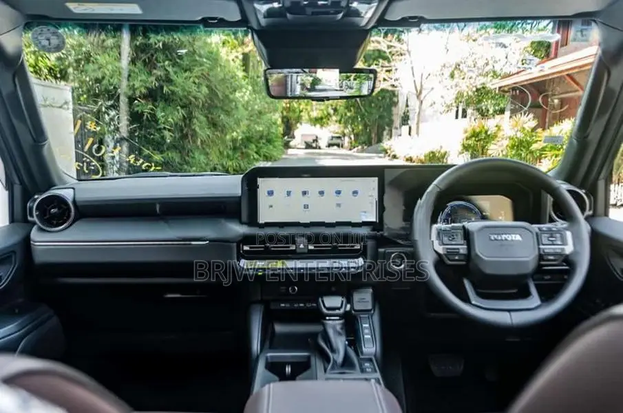 Toyota Land Cruiser Prado LC250VX 2024