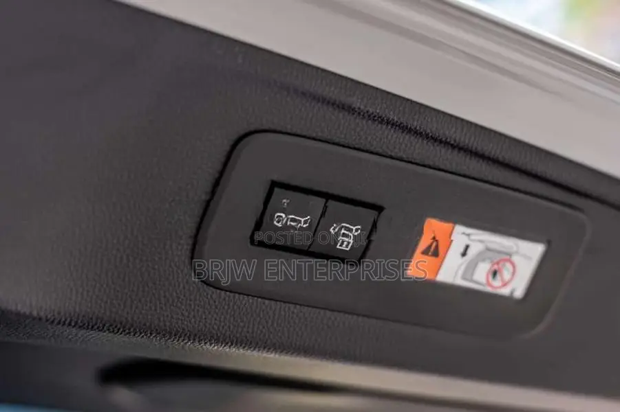 Toyota Land Cruiser Prado LC250VX 2024