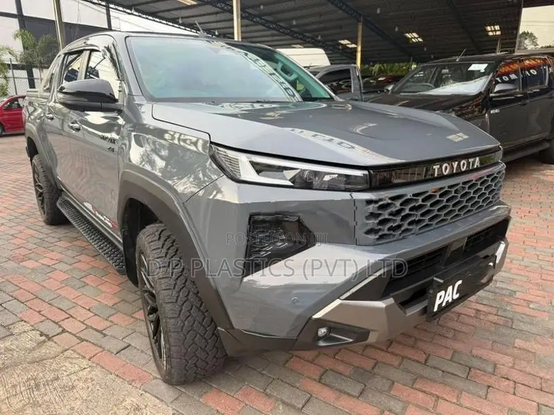 Toyota Hilux Travo Overland Plus 2025