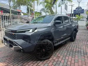 Toyota Hilux Travo Overland Plus 2025