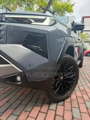 Toyota Hilux Travo Overland Plus 2025
