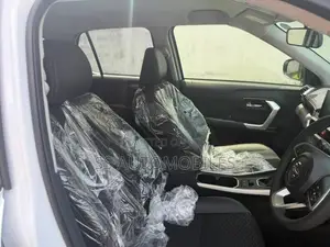 Daihatsu Rocky Premium G 2026