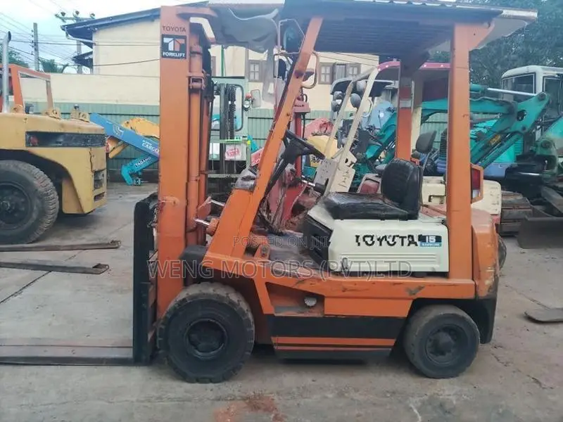 TOYOTA 1.5 Ton FORKLIFT