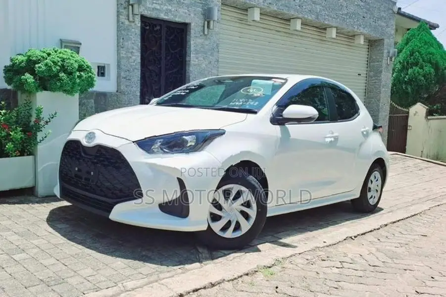 Toyota Yaris X LTD 4WAY CAMERA 2025