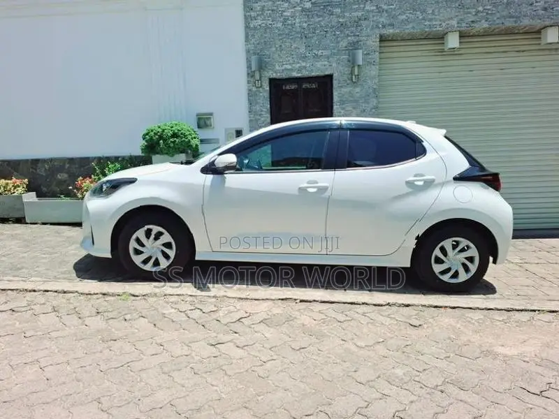 Toyota Yaris X LTD 4WAY CAMERA 2025