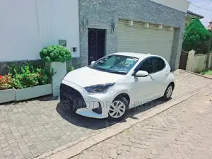 Toyota Yaris X LTD 4WAY CAMERA 2025