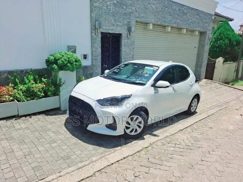 Toyota Yaris X LTD 4WAY CAMERA 2025