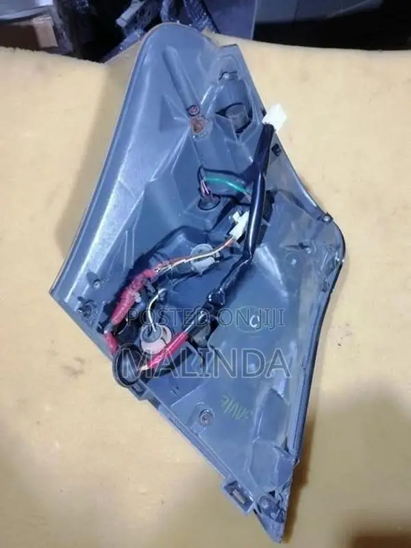 Toyota SAI (AZK10) RH Tail Light - Reconditioned