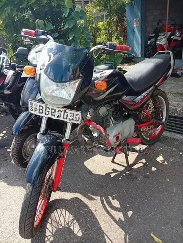 Bajaj CT100 2018