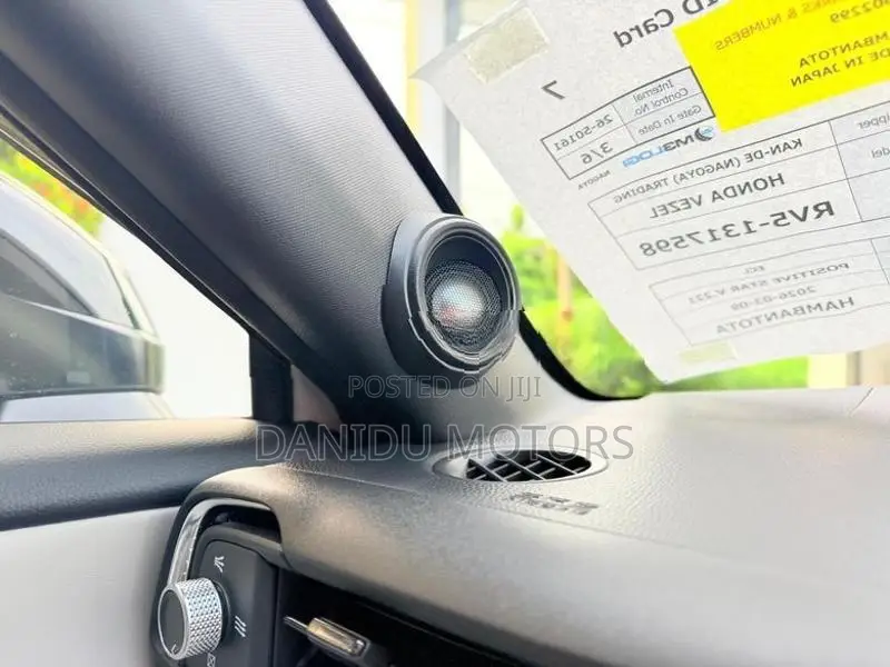 Honda Vezel Z-Play 2025