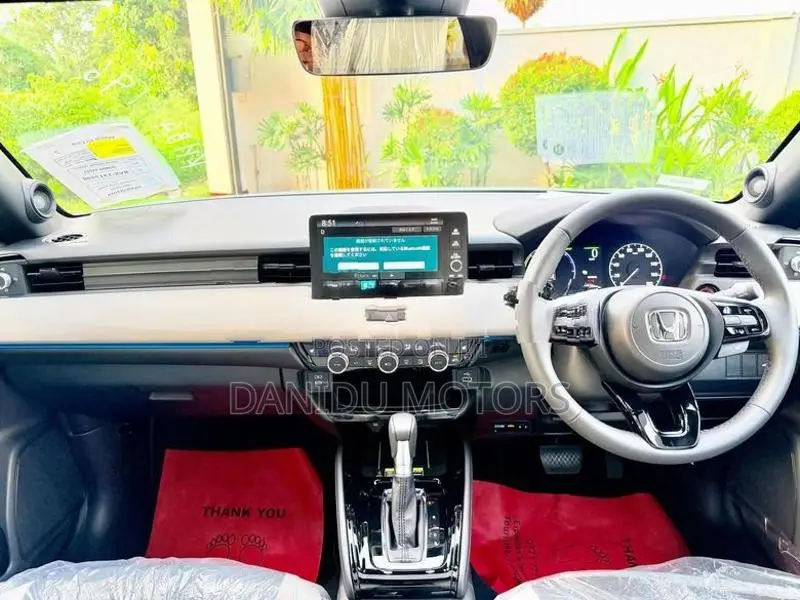 Honda Vezel Z-Play 2025