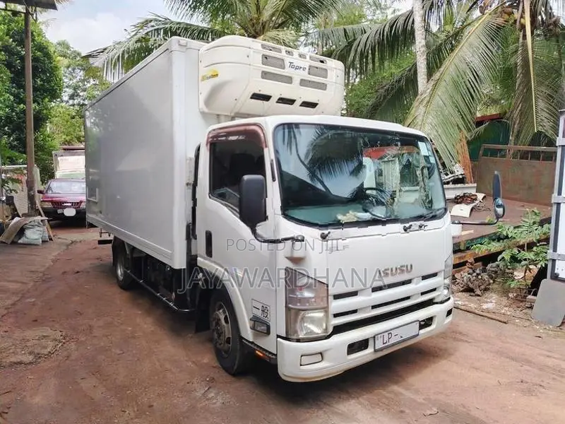 Isuzu Elf NPR85 FREEZER 16.5FT 2014