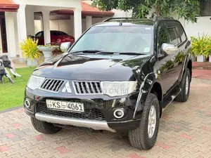 Mitsubishi Montero Sport 2011