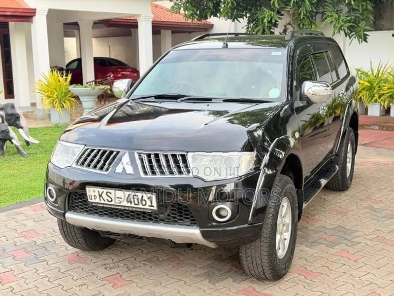 Mitsubishi Montero Sport 2011