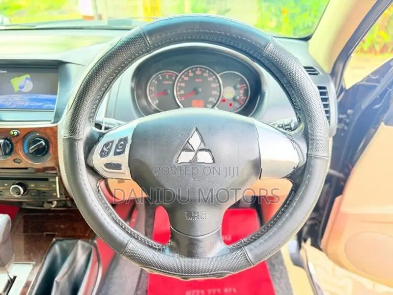 Mitsubishi Montero Sport 2011
