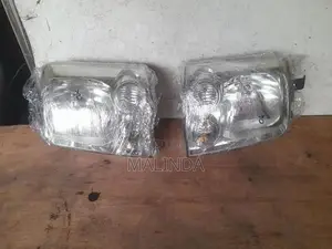 Suzuki Every (DA64) LH/RH Head Lights - Reconditioned