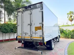 Isuzu Elf Freezer Truck 2017